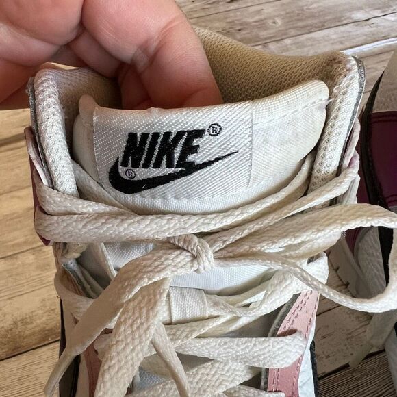 NIKE Dunk High Women’s 9 Summit White Black Red FD0802-100 Shoes Trainers - Picture 9 of 15